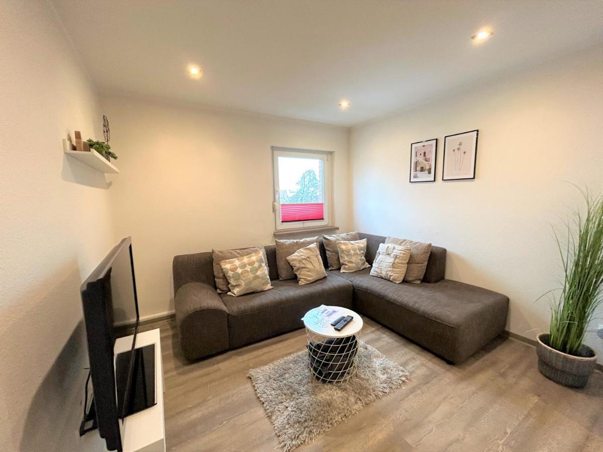 - Netflix - Wallbox Apartment